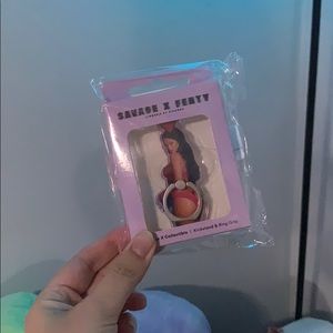Savage X Fenty phone kickstand & ring grip